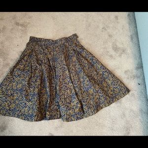 NWT Francis + Benedict midi skirt L. Has pockets.